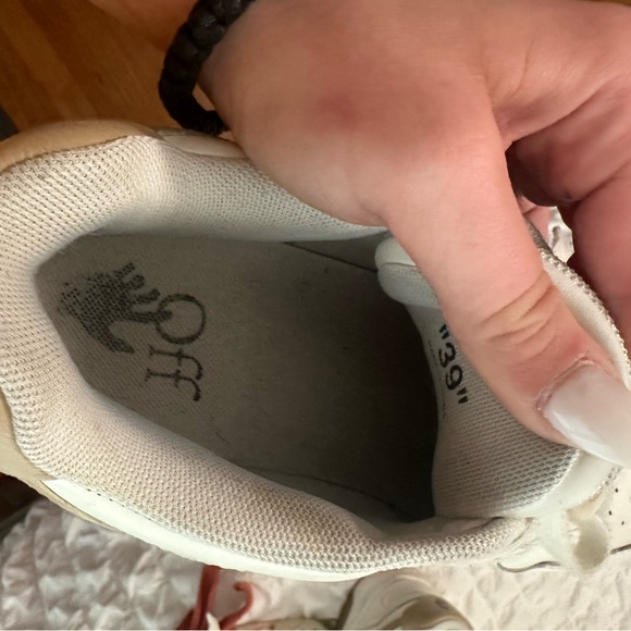 OFF WHITES size 39 - Picture 12 of 14